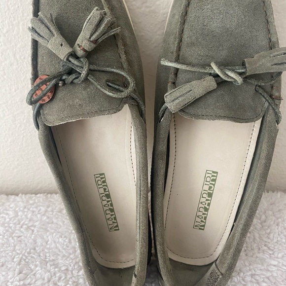 Napapijri Women’s Suede Boat Dock Style Sage Green Loafers Size 39/Size 8 US - Picture 3 of 15